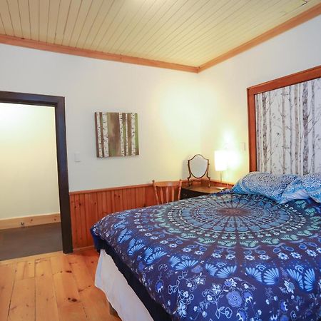 23Maple Bed & Breakfast Haliburton Exterior photo