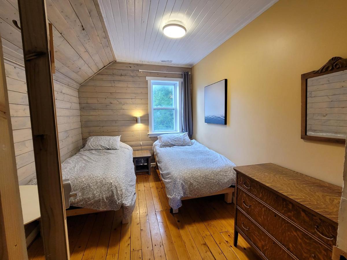 23Maple Bed & Breakfast Haliburton Exterior photo